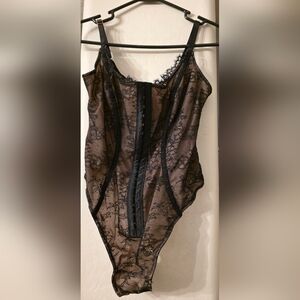 Shapellx Lace Glamour Flawless Fit Thong Bodysuit